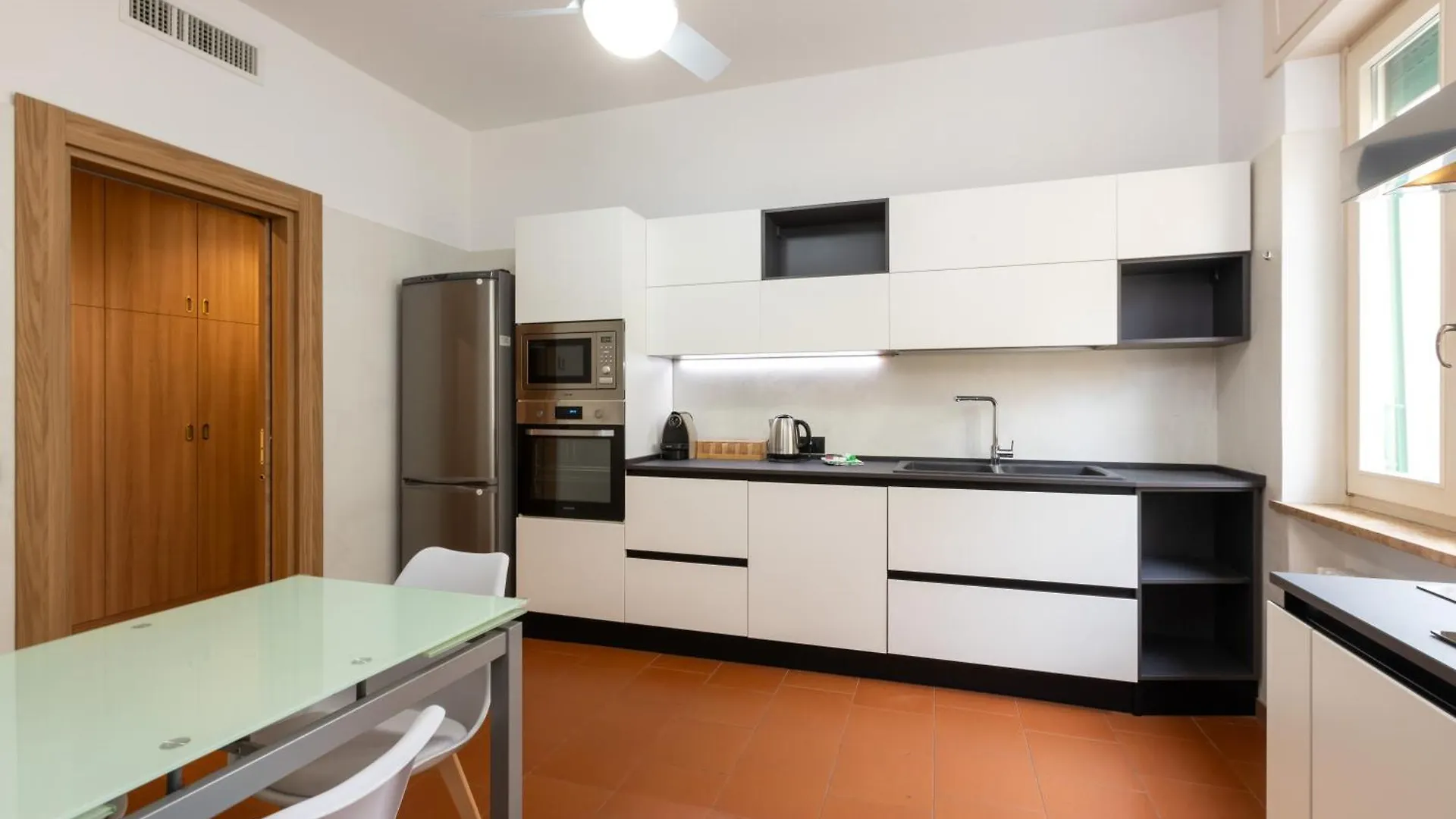 Apartmán Appartamento Al Colonnato - Vicinissimo Al Centro, Ideale Per Famiglie E Gruppi Di Amici Verona Itálie